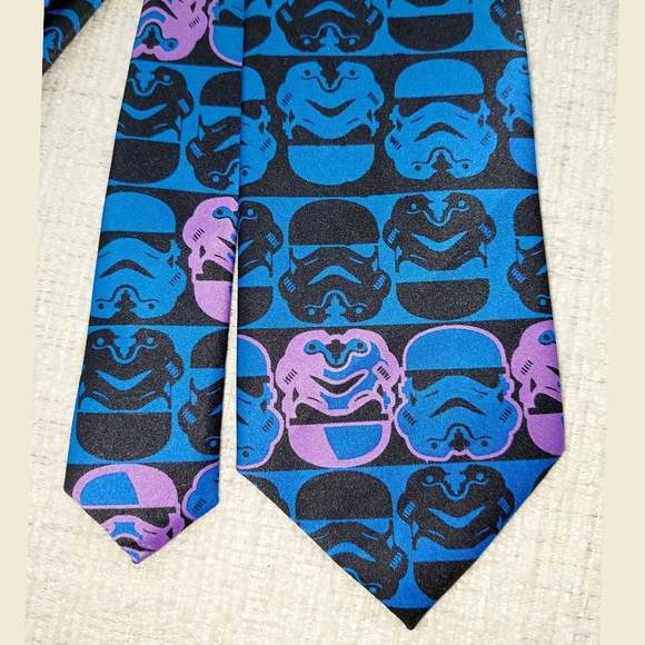 Storm Troopers Neck Tie - Picture 1 of 4